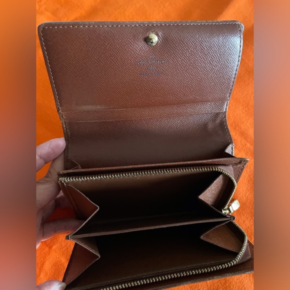 Preloved. Vintage. Authentic Louis Vuitton Tresor Mono wallet - Picture 2 of 9